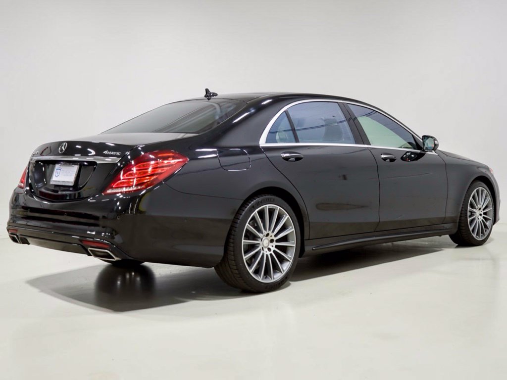 Photo 18 of this Mercedes-Benz S 550