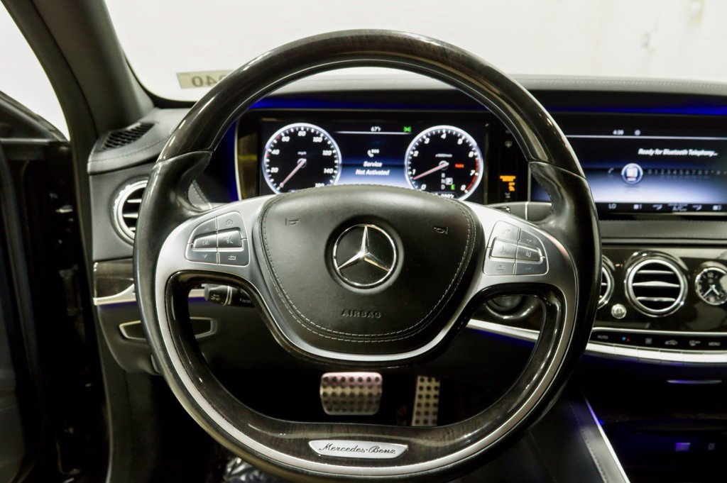 Photo 33 of this Mercedes-Benz S 550