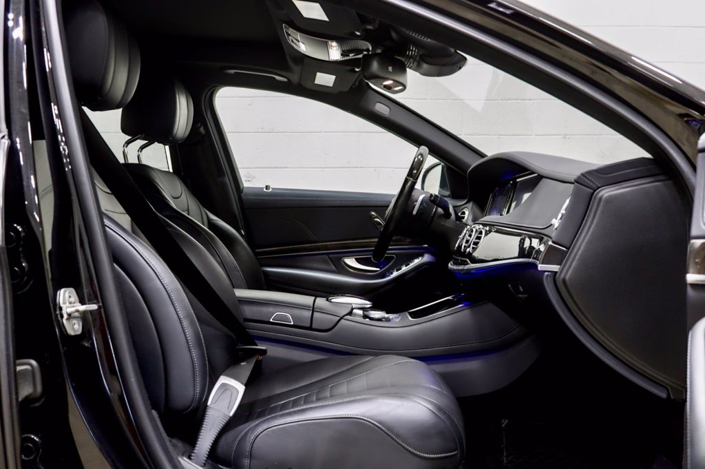 Photo 41 of this Mercedes-Benz S 550