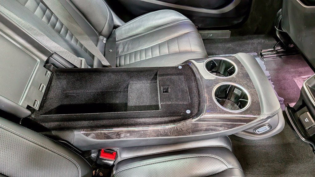 Photo 43 of this Mercedes-Benz S 550