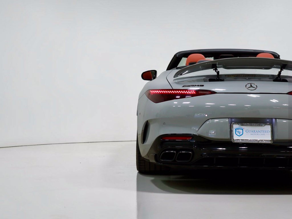 Photo 18 of this Mercedes-Benz AMG SL 63