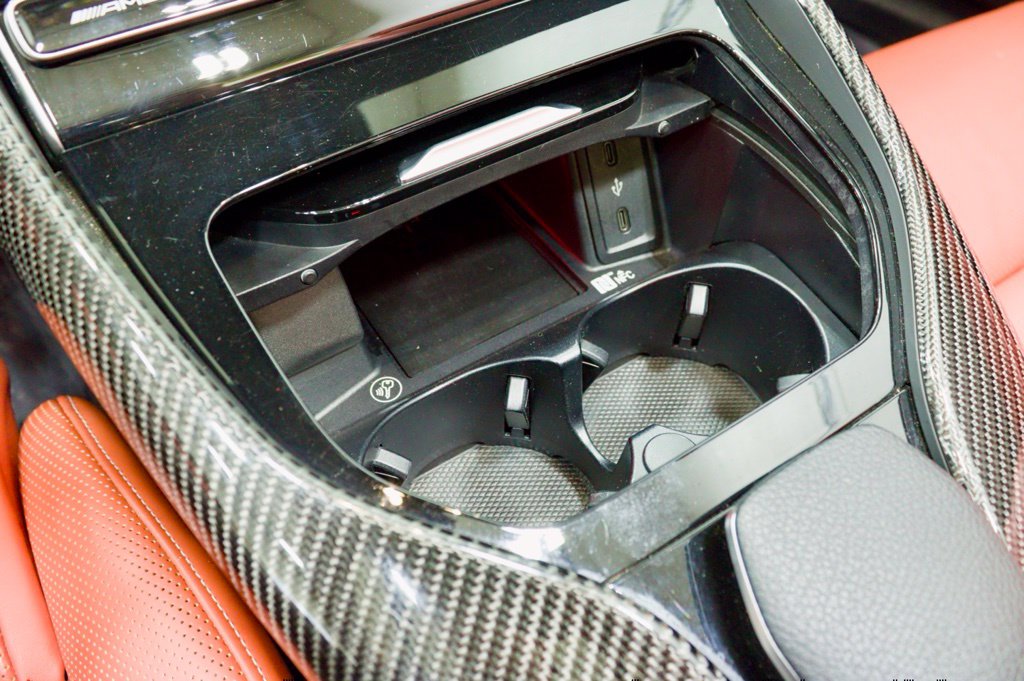 Photo 61 of this Mercedes-Benz AMG SL 63