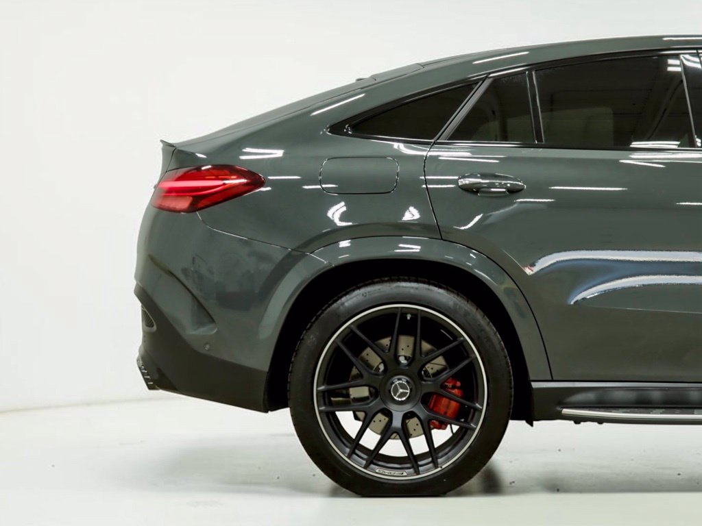 Photo 13 of this Mercedes-Benz AMG GLE 63