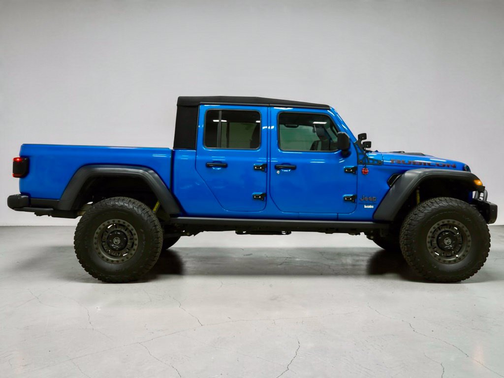 Photo 16 of this Jeep Gladiator
