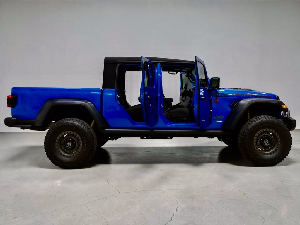 Photo 17 of this Jeep Gladiator