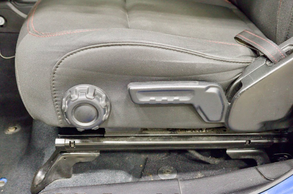 Photo 38 of this Jeep Gladiator