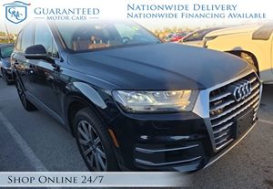 View 2017 Audi Q7 