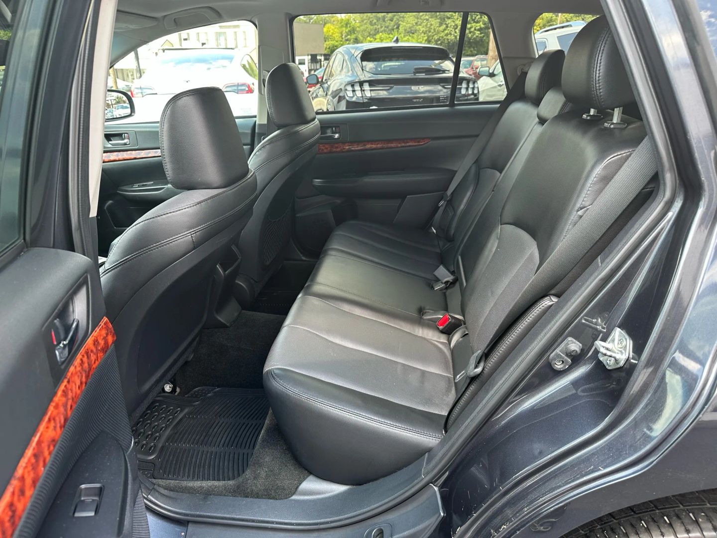 2012 Subaru Outback Limited - Photo 10