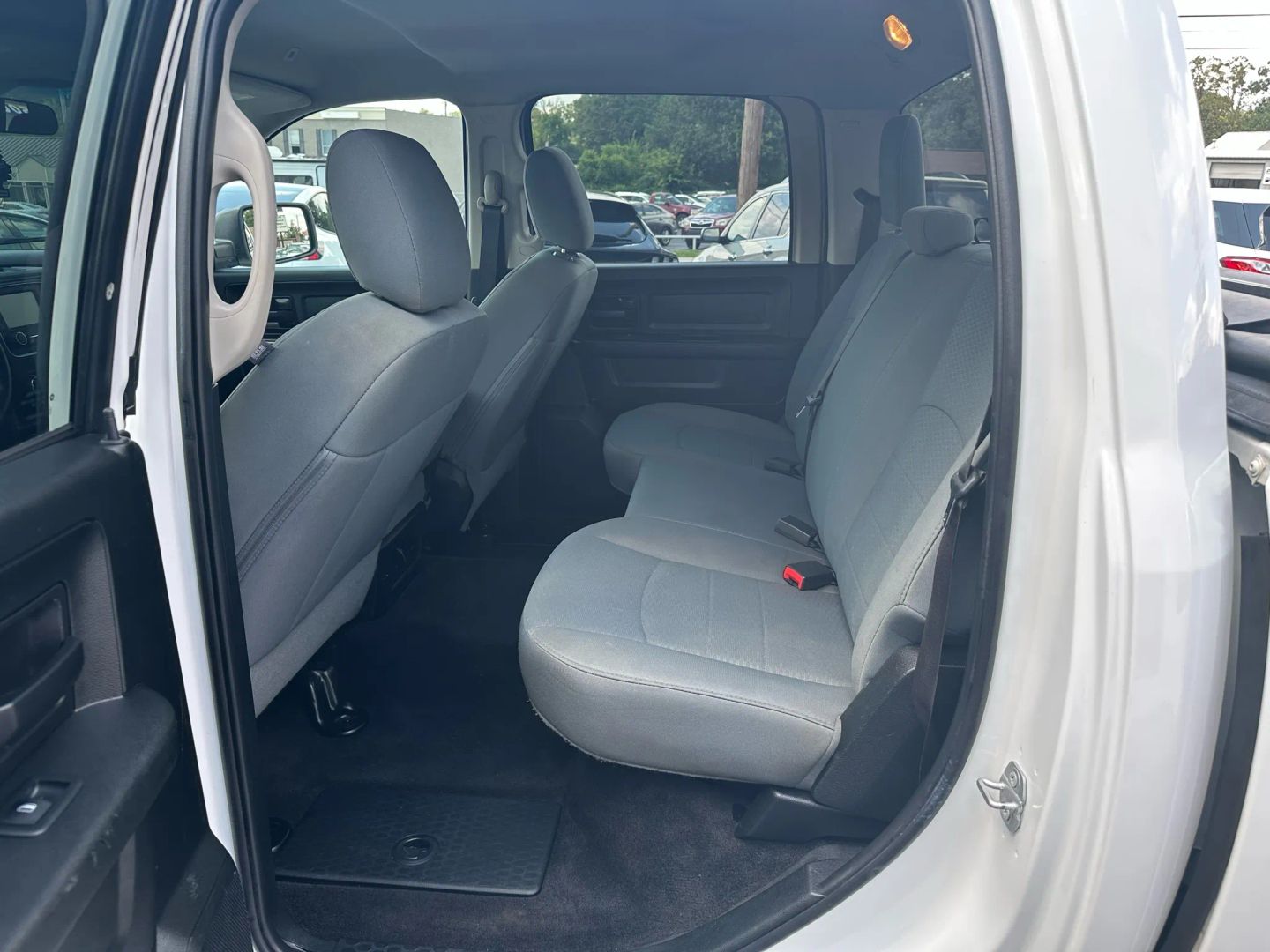2018 RAM Ram 1500 Pickup Express - Photo 10
