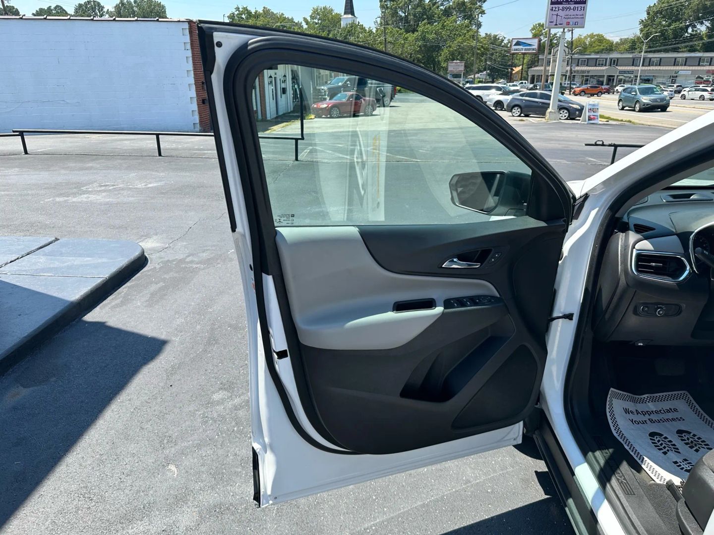 2021 Chevrolet Equinox LS - Photo 8
