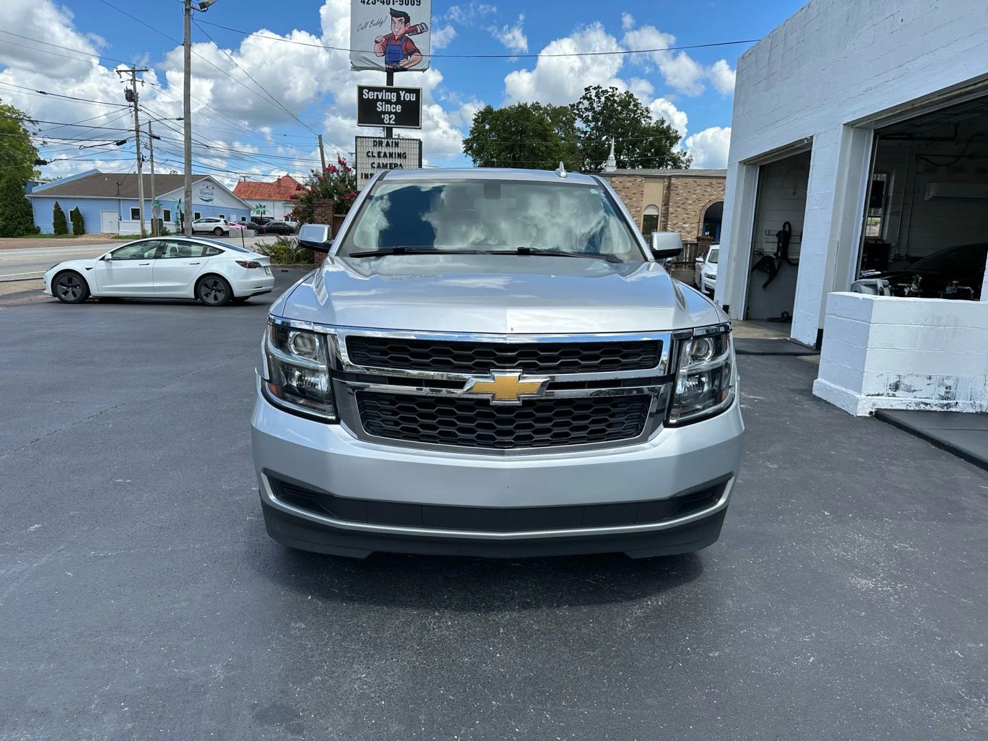 2020 Chevrolet Tahoe LS - Photo 2
