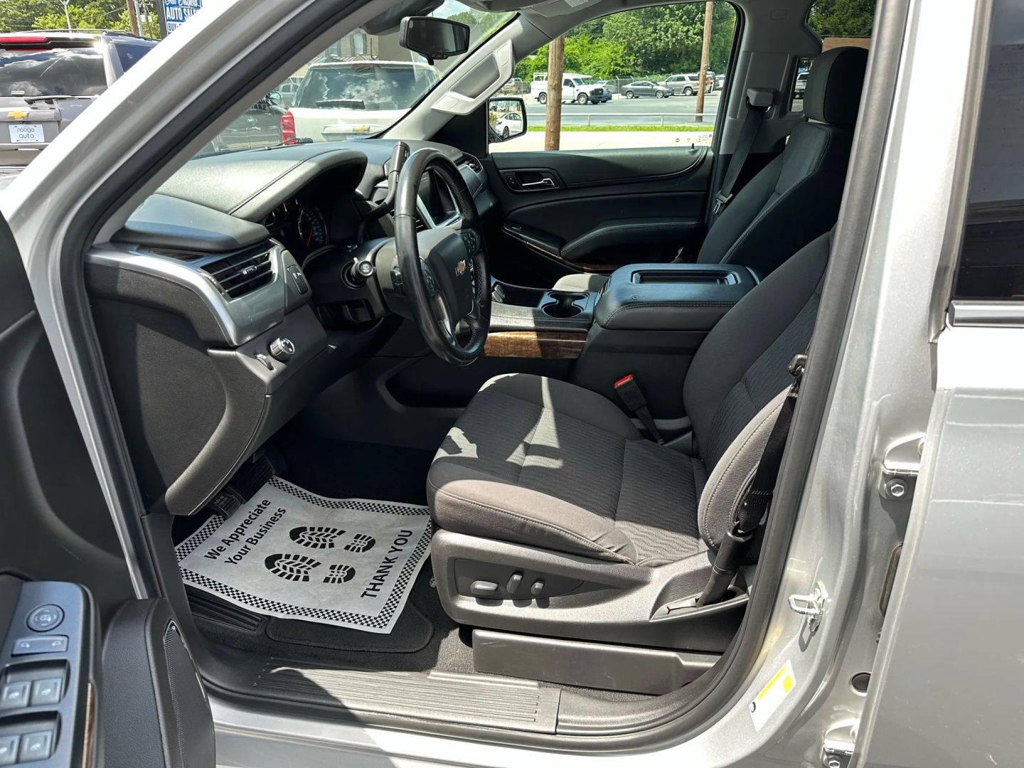 2020 Chevrolet Tahoe LS - Photo 8