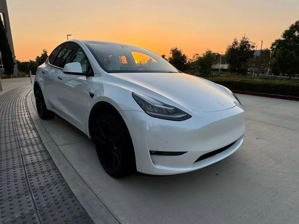 2023 Tesla Model Y Long Range - Photo 4