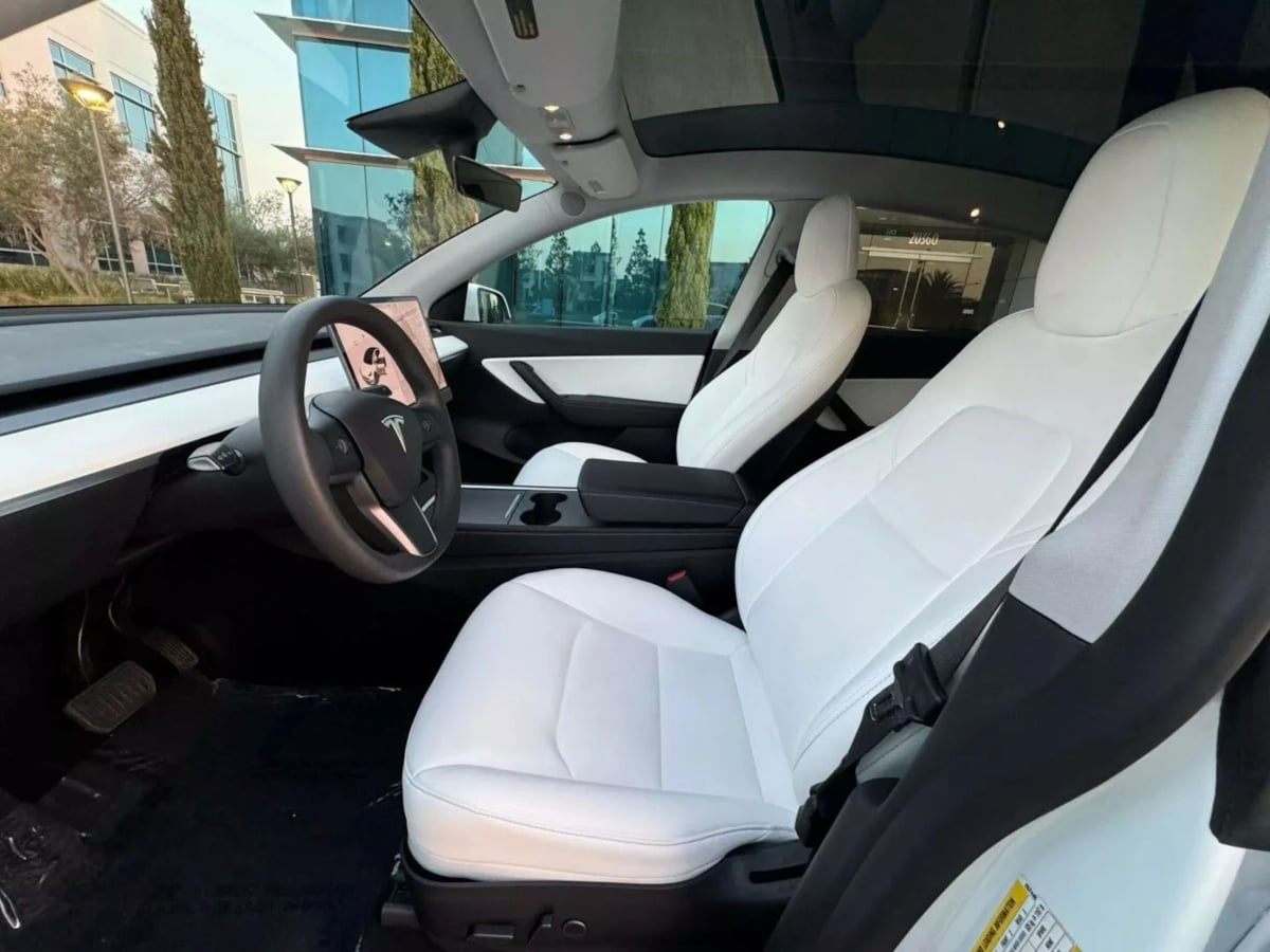 2023 Tesla Model Y Long Range - Photo 12