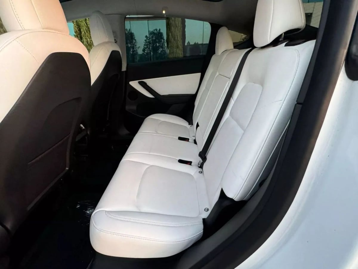 2023 Tesla Model Y Long Range - Photo 14