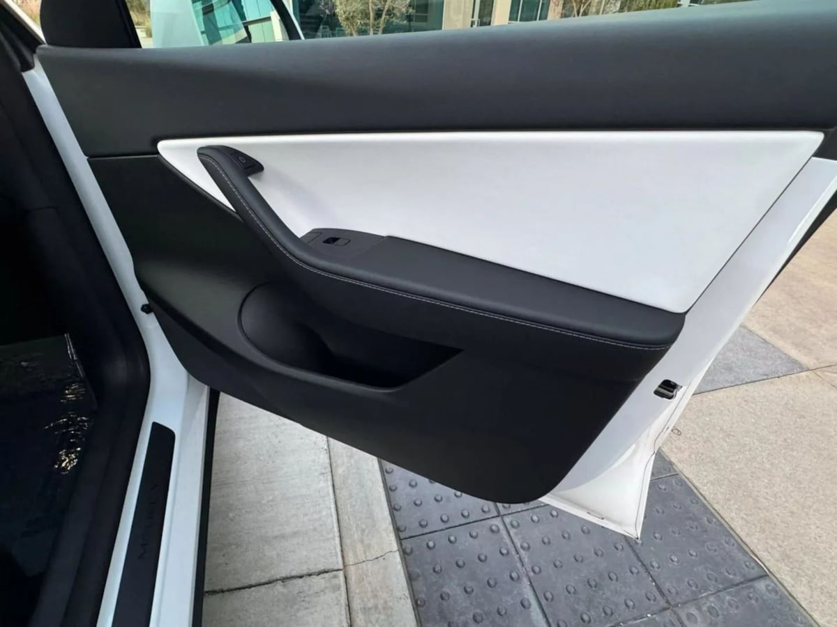 2023 Tesla Model Y Long Range - Photo 16