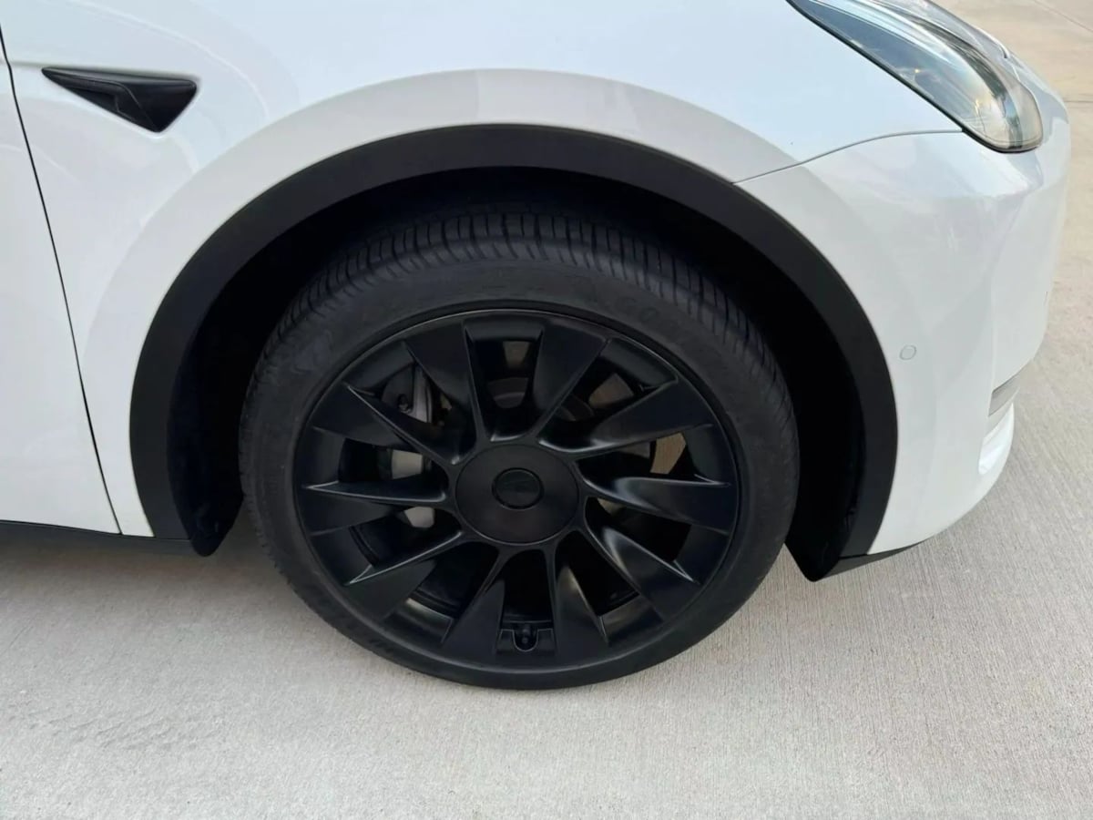 2023 Tesla Model Y Long Range - Photo 31