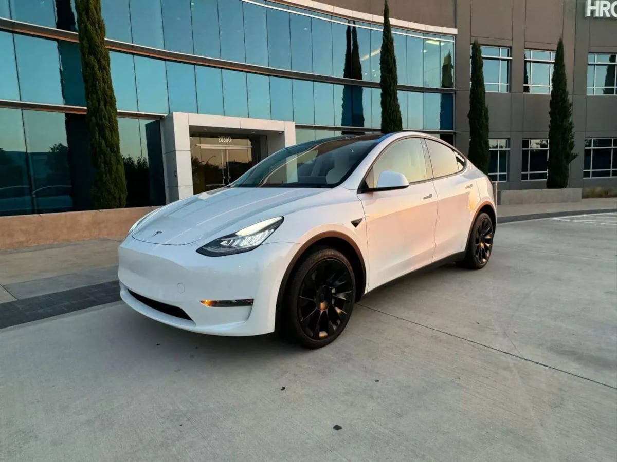 2023 Tesla Model Y Long Range - Photo 32
