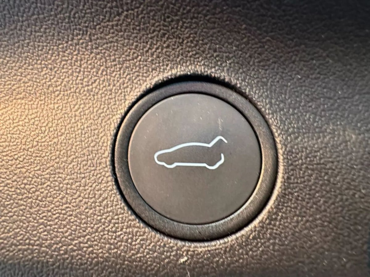 2023 Tesla Model Y Long Range - Photo 34