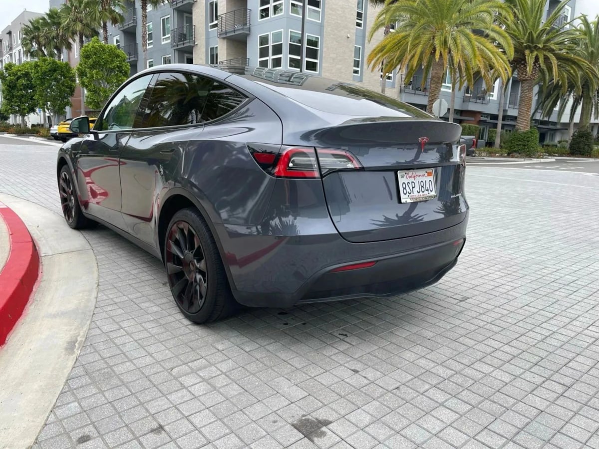 2023 Tesla Model Y Long Range - Photo 5