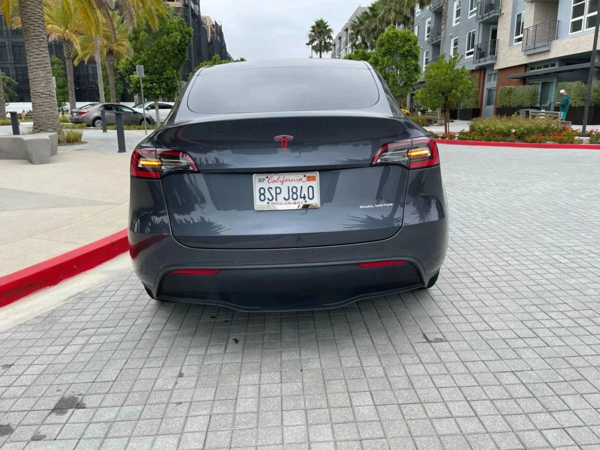 2023 Tesla Model Y Long Range - Photo 6