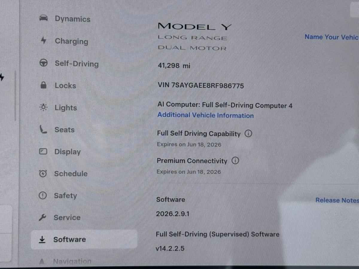 2024 Tesla Model Y Long Range - Photo 10