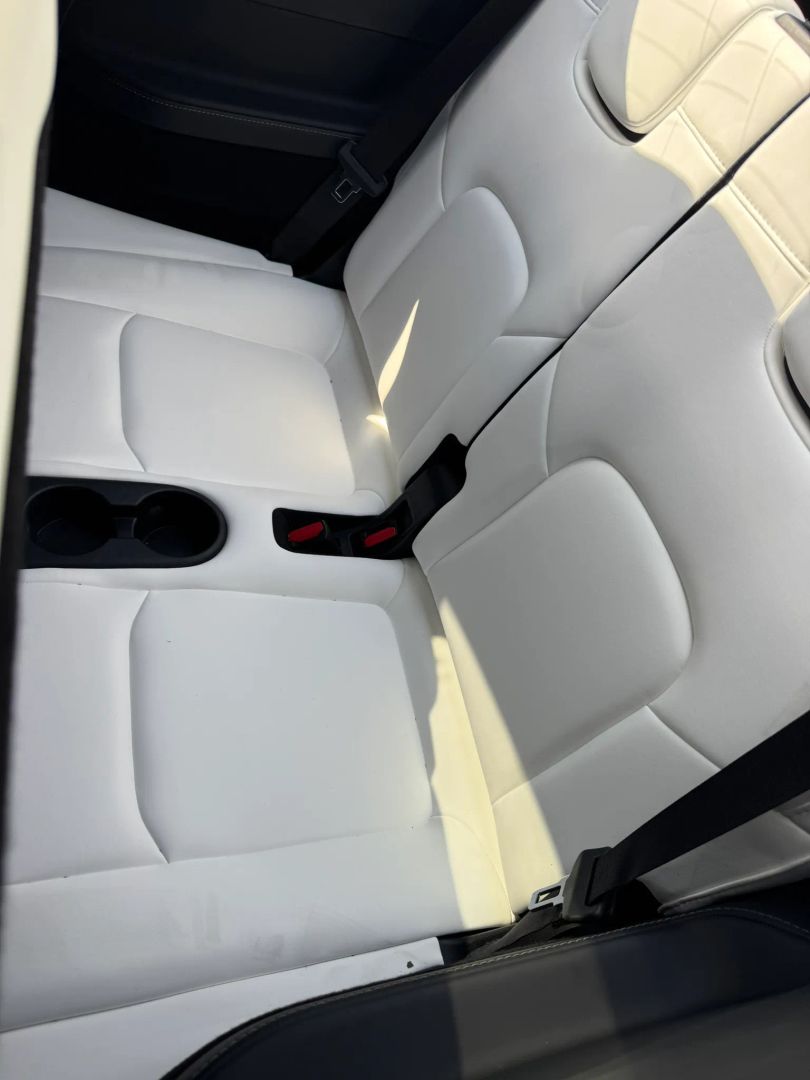 2024 Tesla Model Y Long Range - Photo 20