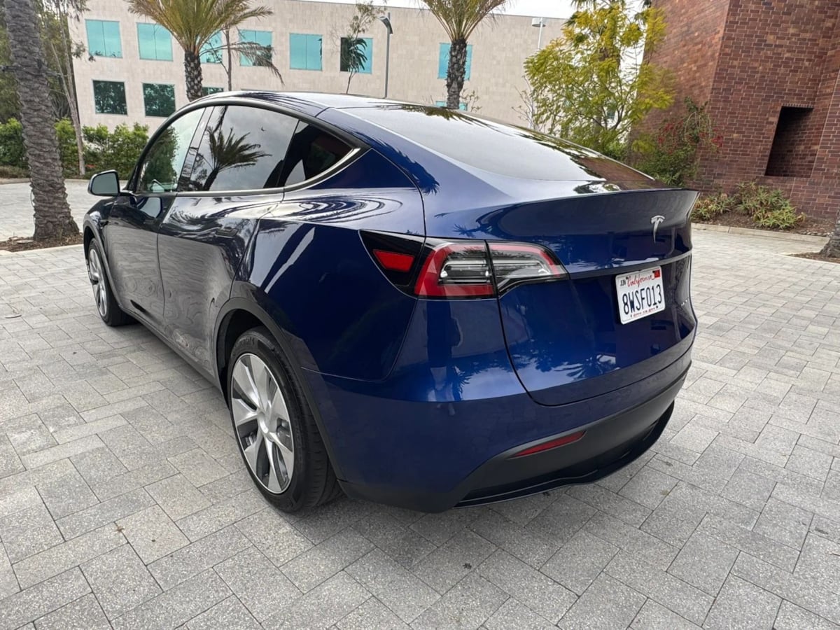 2023 Tesla Model Y Long Range - Photo 7