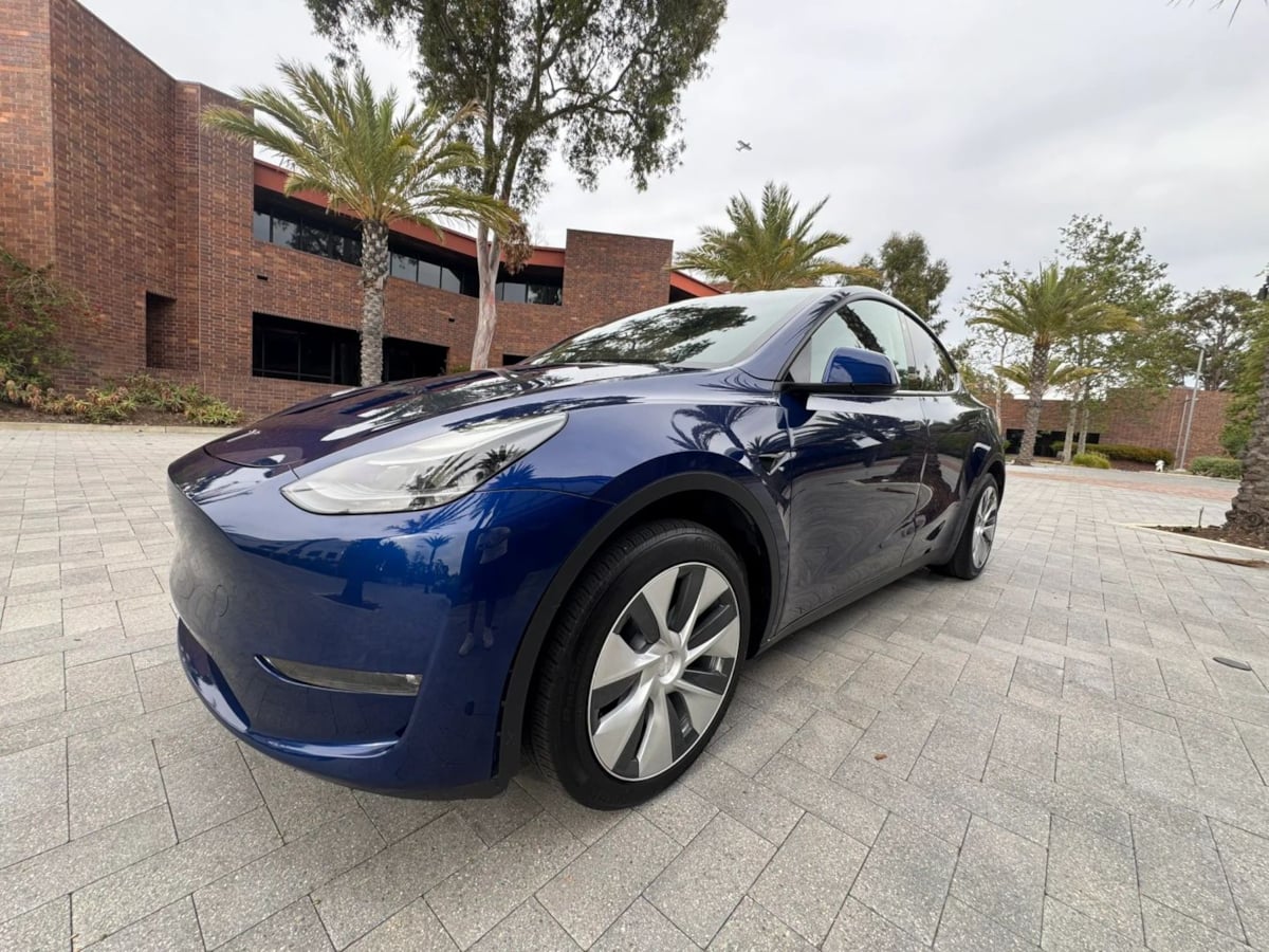 2023 Tesla Model Y Long Range - Photo 10