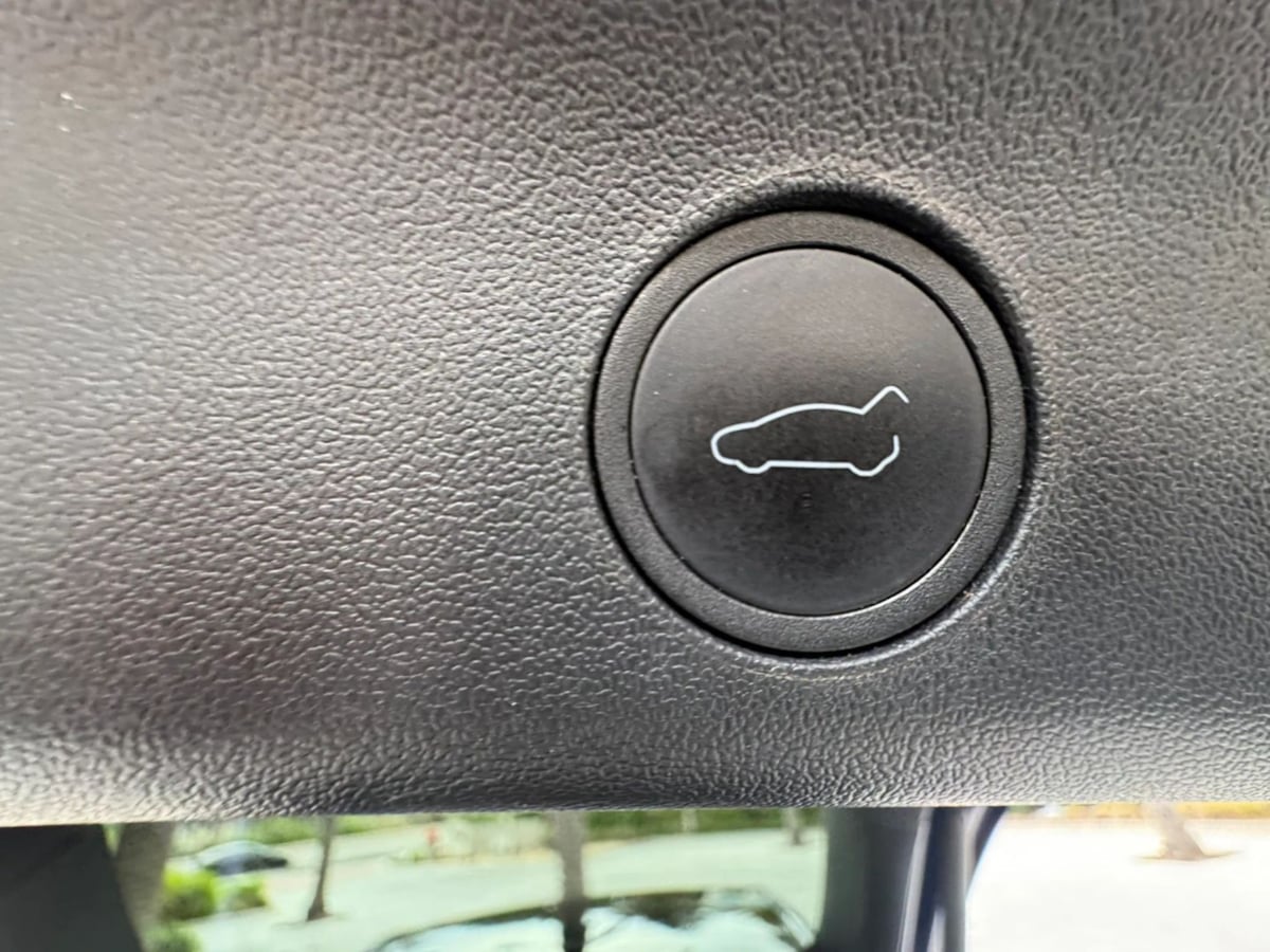 2023 Tesla Model Y Long Range - Photo 31