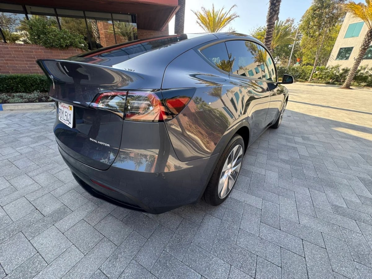 2024 Tesla Model Y Long Range - Photo 6