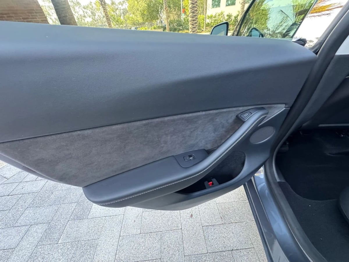 2024 Tesla Model Y Long Range - Photo 27