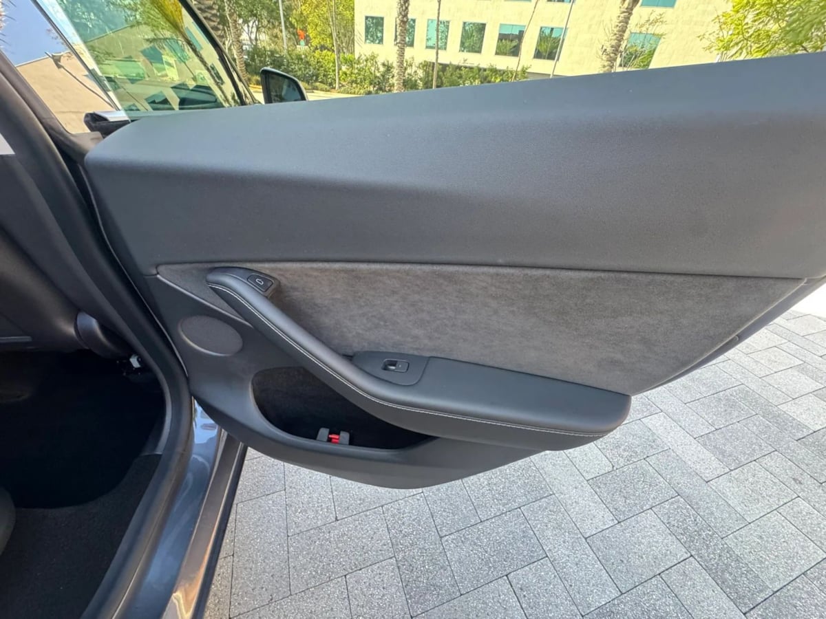 2024 Tesla Model Y Long Range - Photo 29