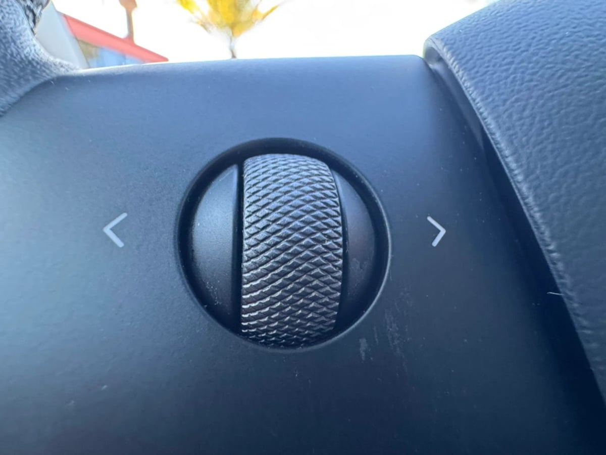 2024 Tesla Model Y Long Range - Photo 34