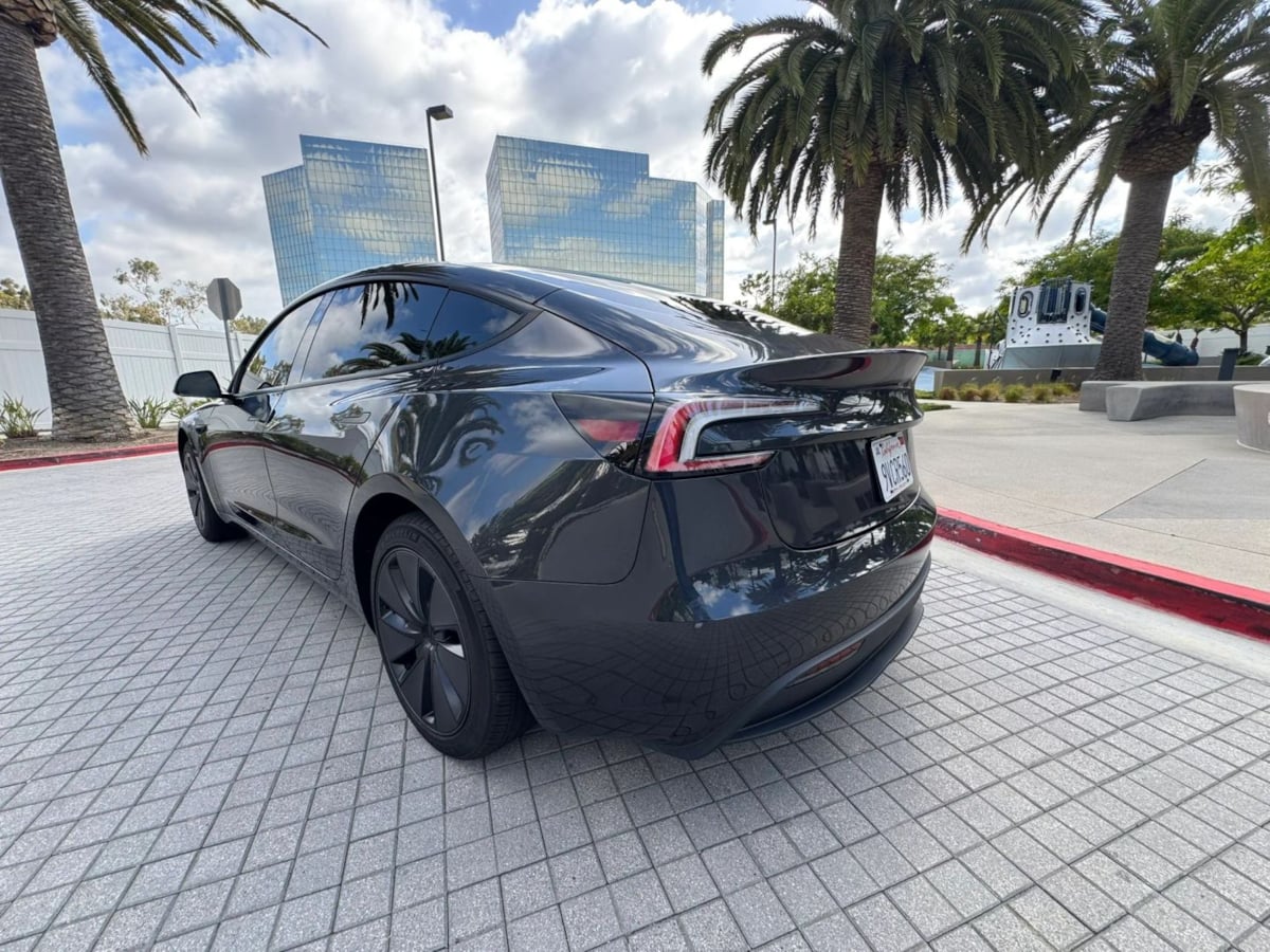 2025 Tesla Model 3 Long Range - Photo 7
