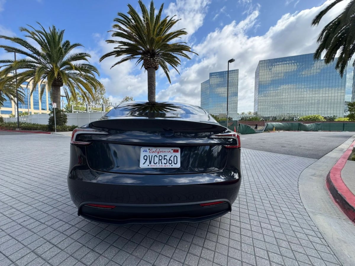 2025 Tesla Model 3 Long Range - Photo 8