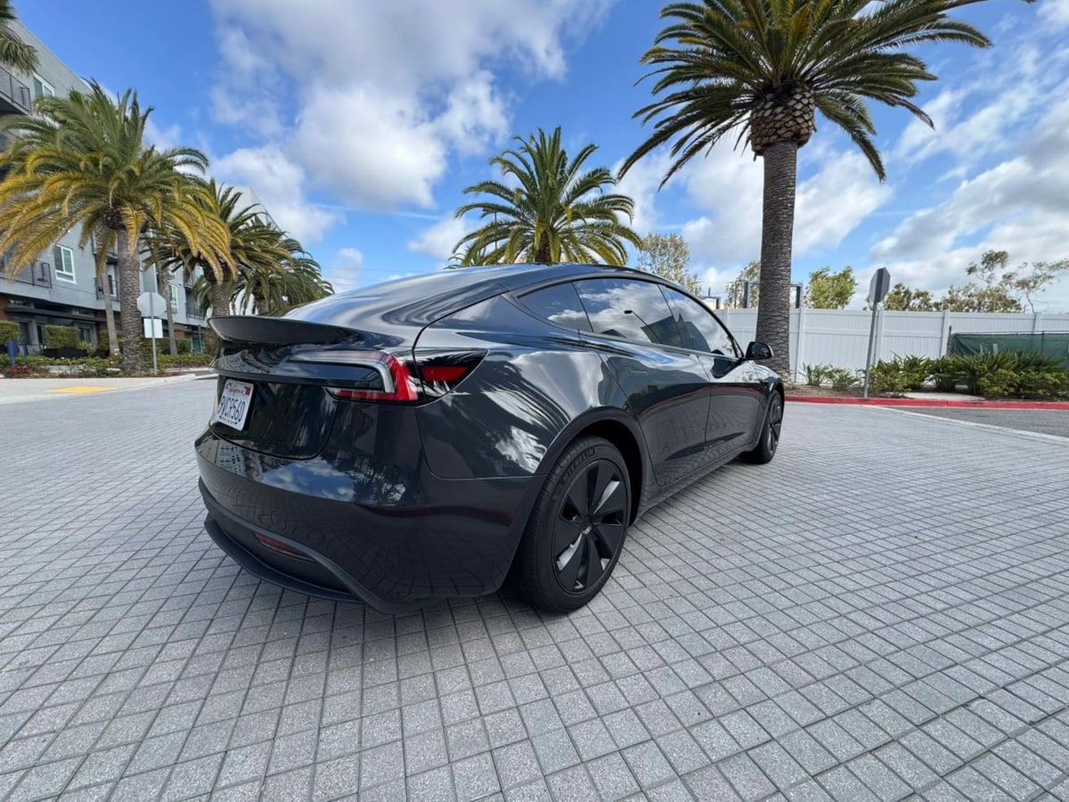 2025 Tesla Model 3 Long Range - Photo 9