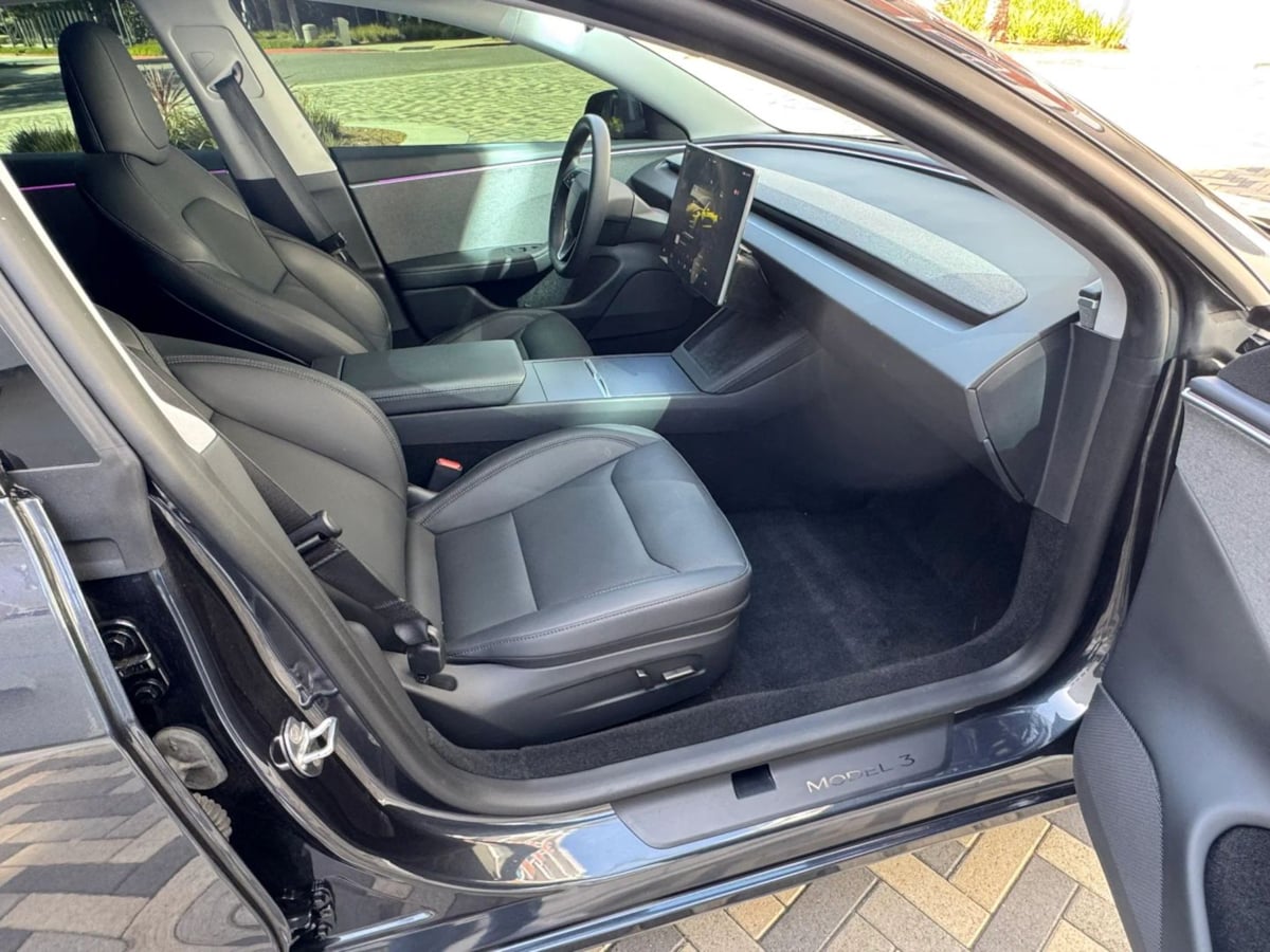 2025 Tesla Model 3 Long Range - Photo 16