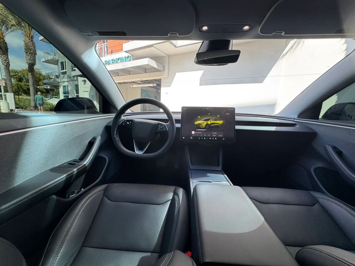 2025 Tesla Model 3 Long Range - Photo 17