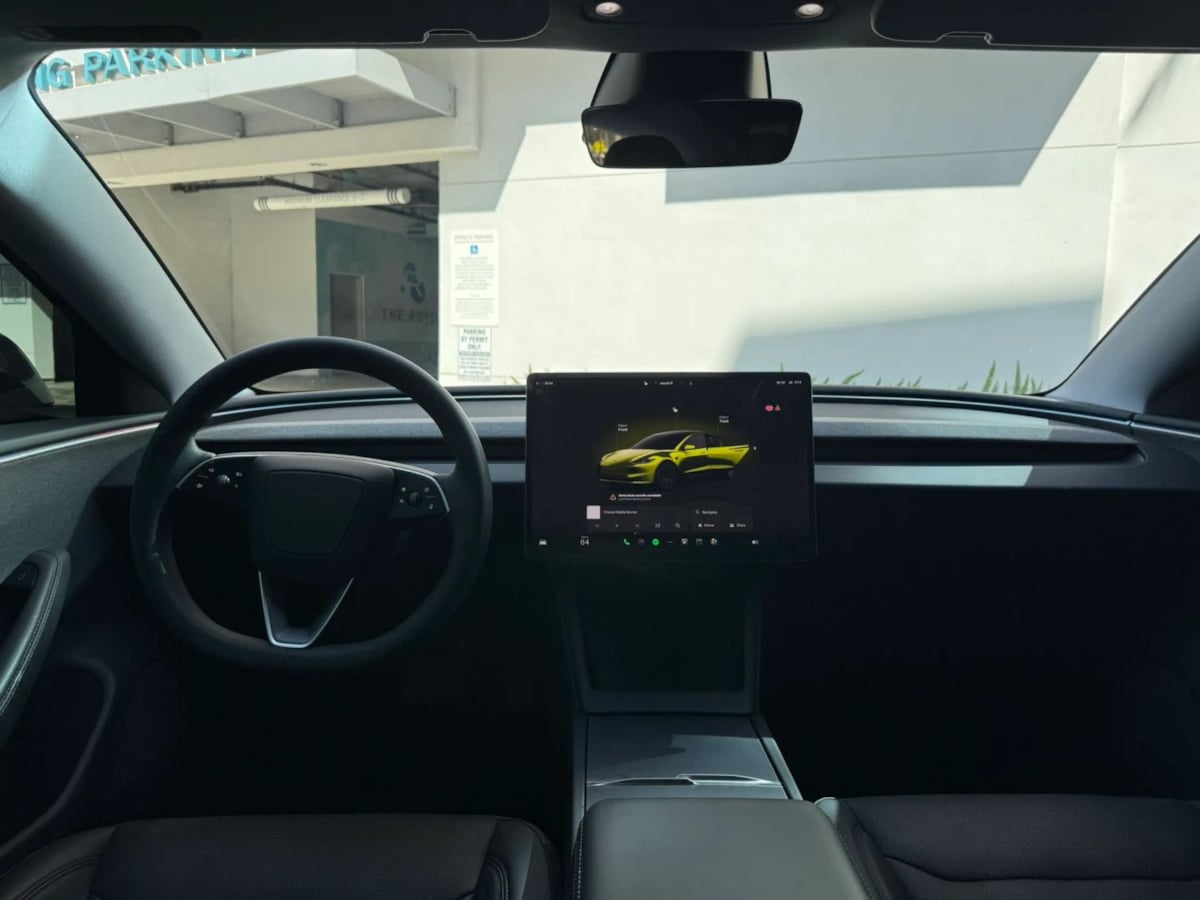 2025 Tesla Model 3 Long Range - Photo 18
