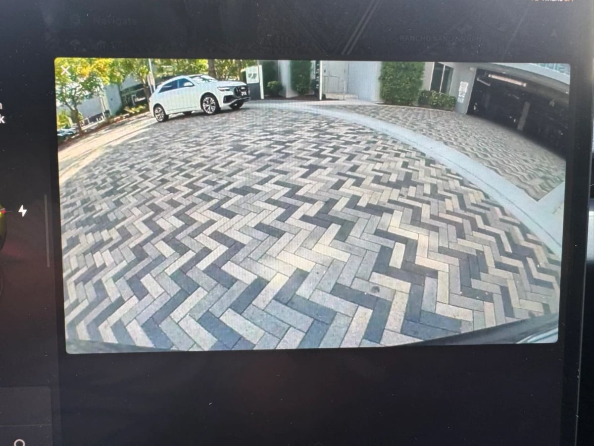 2025 Tesla Model 3 Long Range - Photo 30