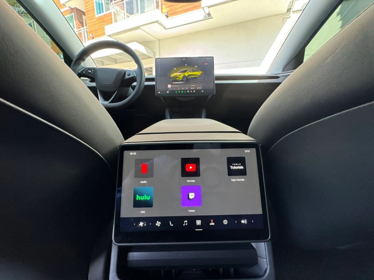 2025 Tesla Model 3 Long Range - Photo 31