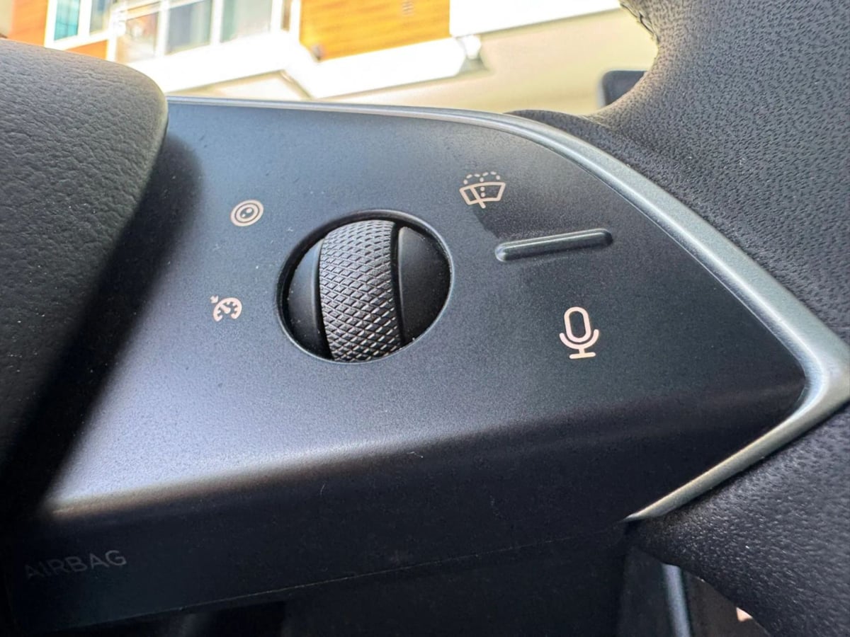 2025 Tesla Model 3 Long Range - Photo 35