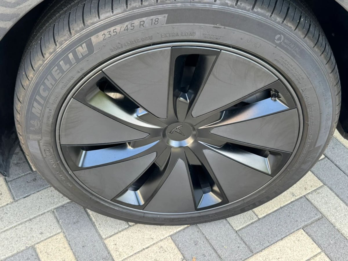 2025 Tesla Model 3 Long Range - Photo 46
