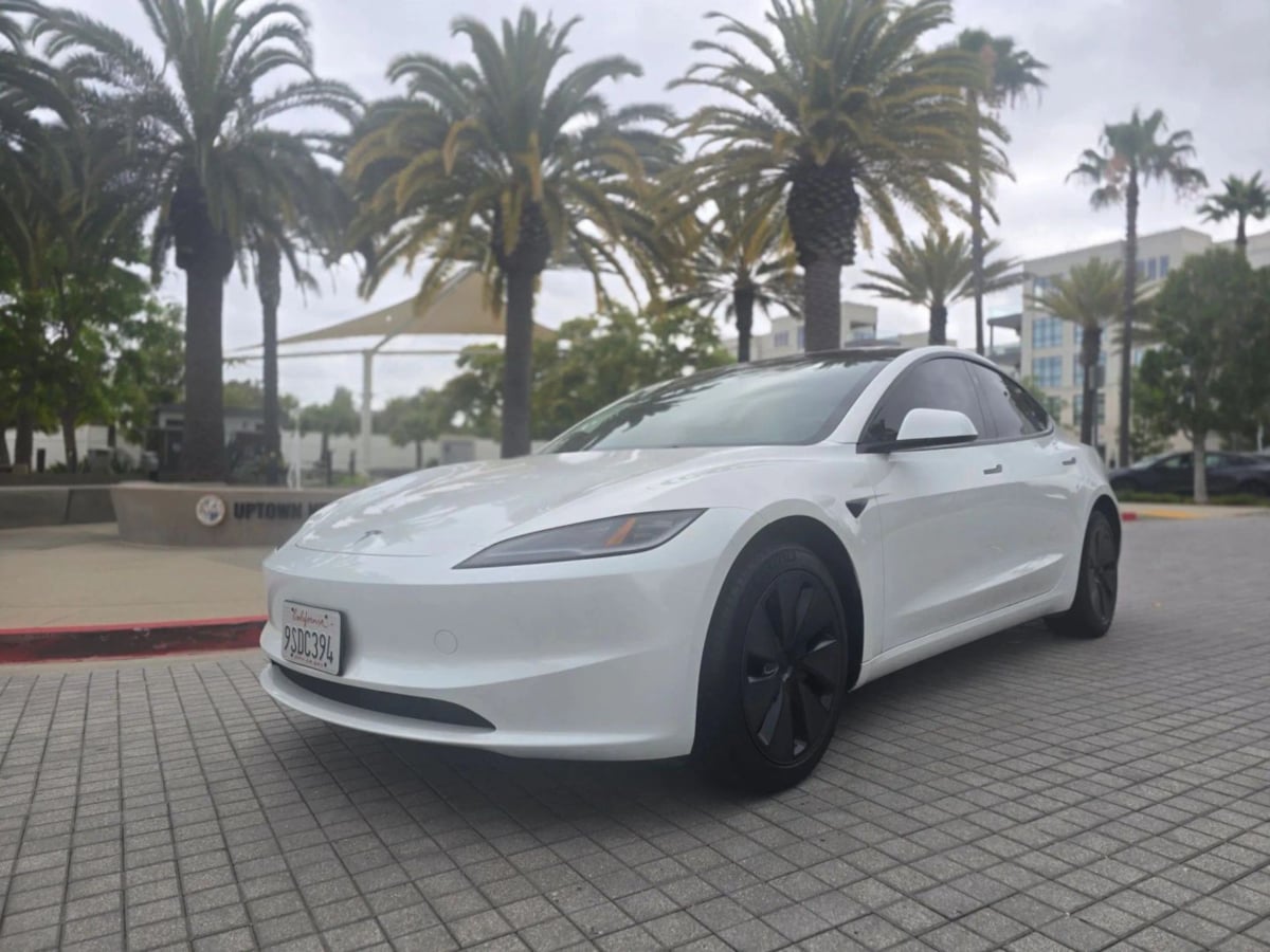 2025 Tesla Model 3 Long Range - Photo 4
