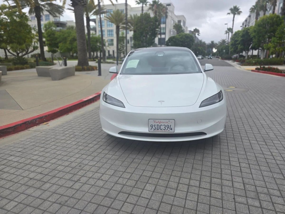 2025 Tesla Model 3 Long Range - Photo 6
