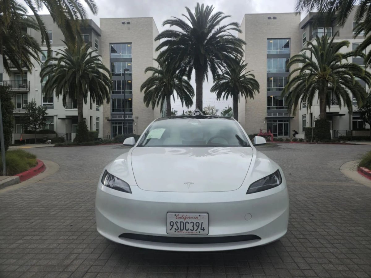 2025 Tesla Model 3 Long Range - Photo 7