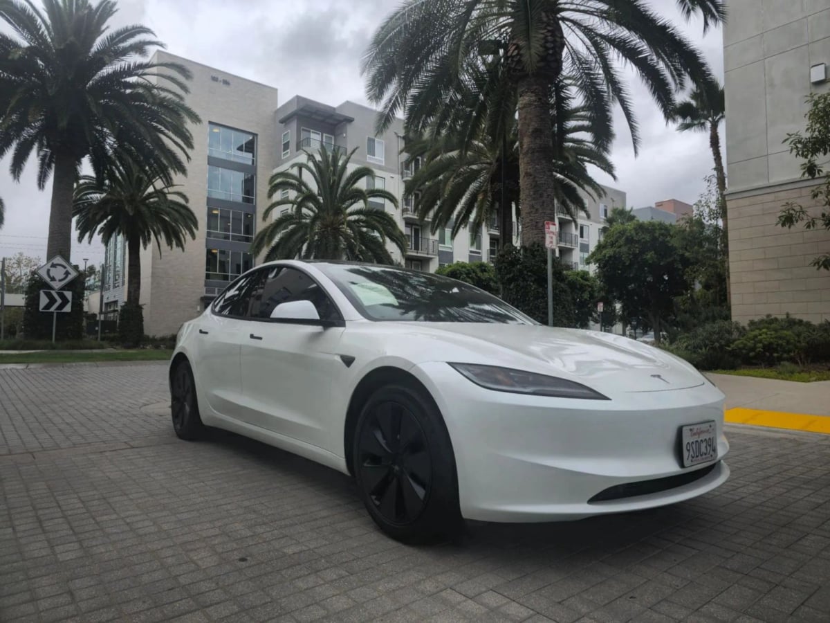 2025 Tesla Model 3 Long Range - Photo 11