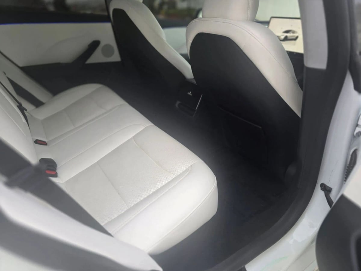 2025 Tesla Model 3 Long Range - Photo 20