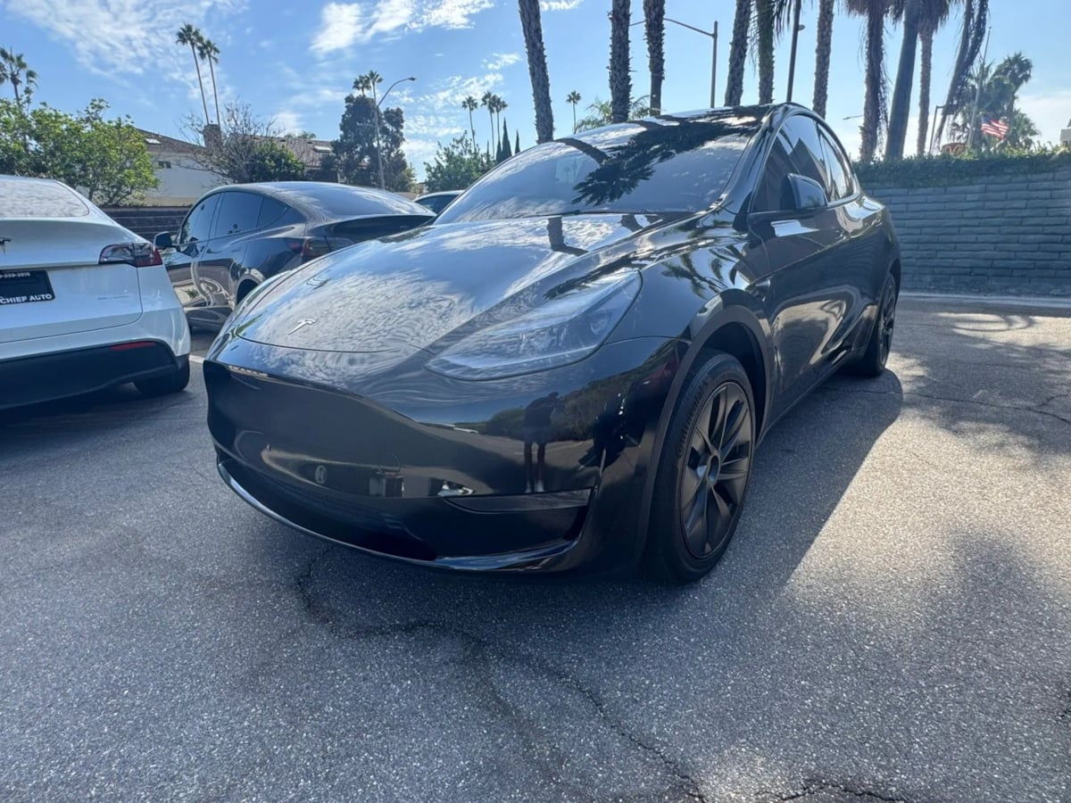 Photo 10 of this Tesla Model Y